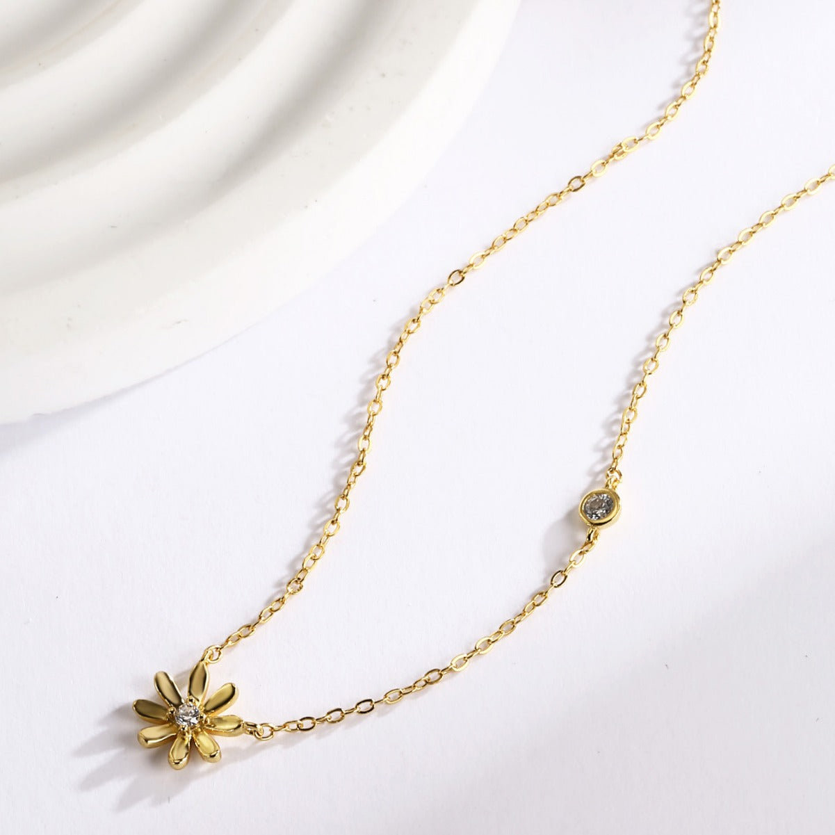Daisy Necklace Sterling Silver Necklace 18K Gold Plated Necklace