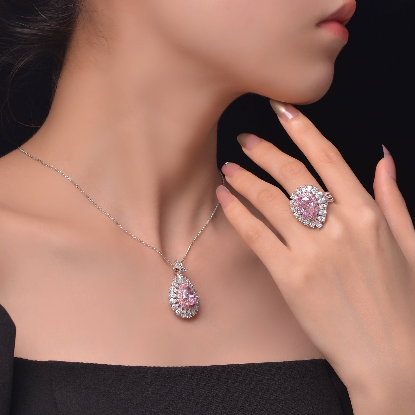 2025 New 3Ct Teardrop Ice-Cut Goose Yellow 8x12mm High-Carbon Diamond 925 Silver Necklace