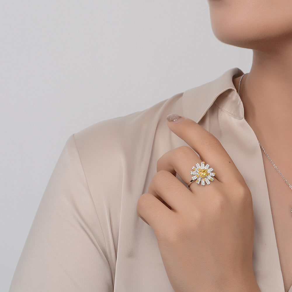 0.25 Carat Cushion Cut Floral Daisy Ring – Sterling Silver 4×4mm Creative Luxury Women’s Design