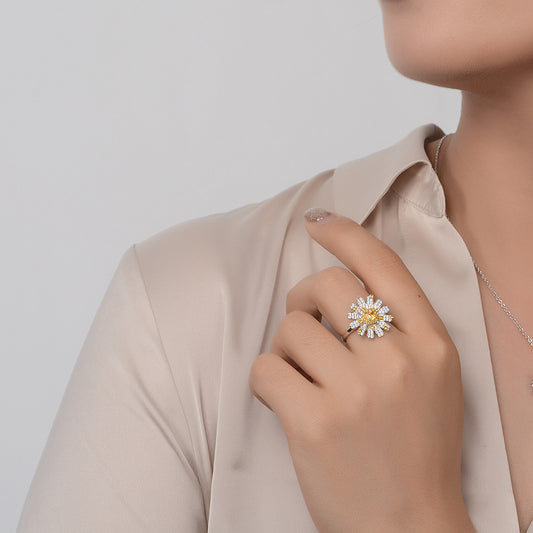 0.25 Carat Cushion Cut Floral Daisy Ring – Sterling Silver 4×4mm Creative Luxury Women’s Design