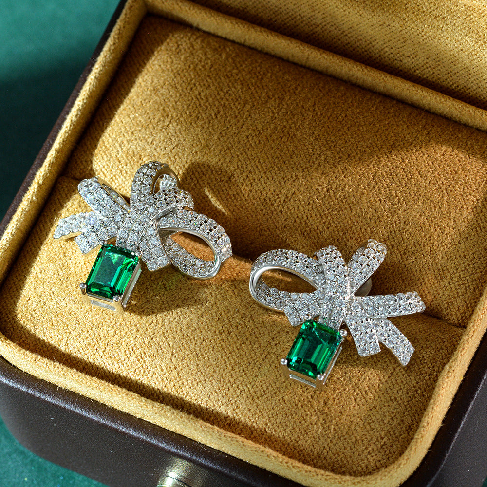 Sterling silver S925 earrings with emerald stud