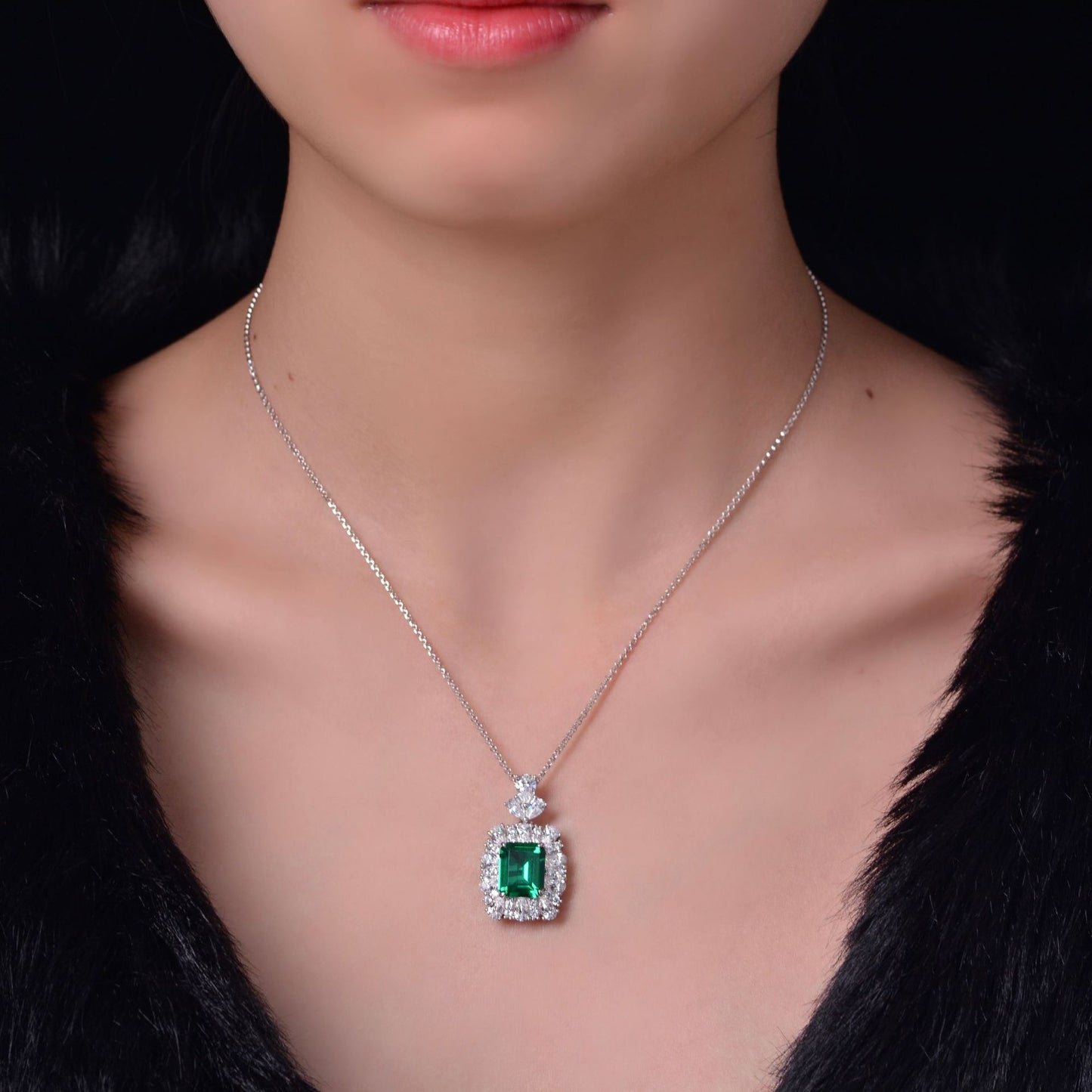 2025 New 4Ct Green Nano 9x11mm Vintage Luxury 925 Necklace with Pearl Chain, 40+5cm