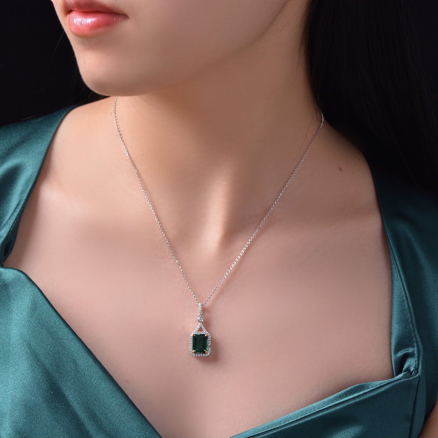 2.7Ct Lab-Grown Emerald 8x10mm Necklace for Women, 40+5cm