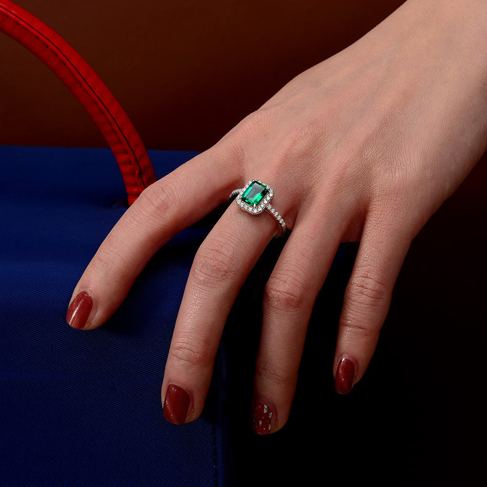 1.5 Carat Lab Emerald Oval Ring – Sterling Silver 6×8mm 2025 Collection, Retro Chic Everyday Style