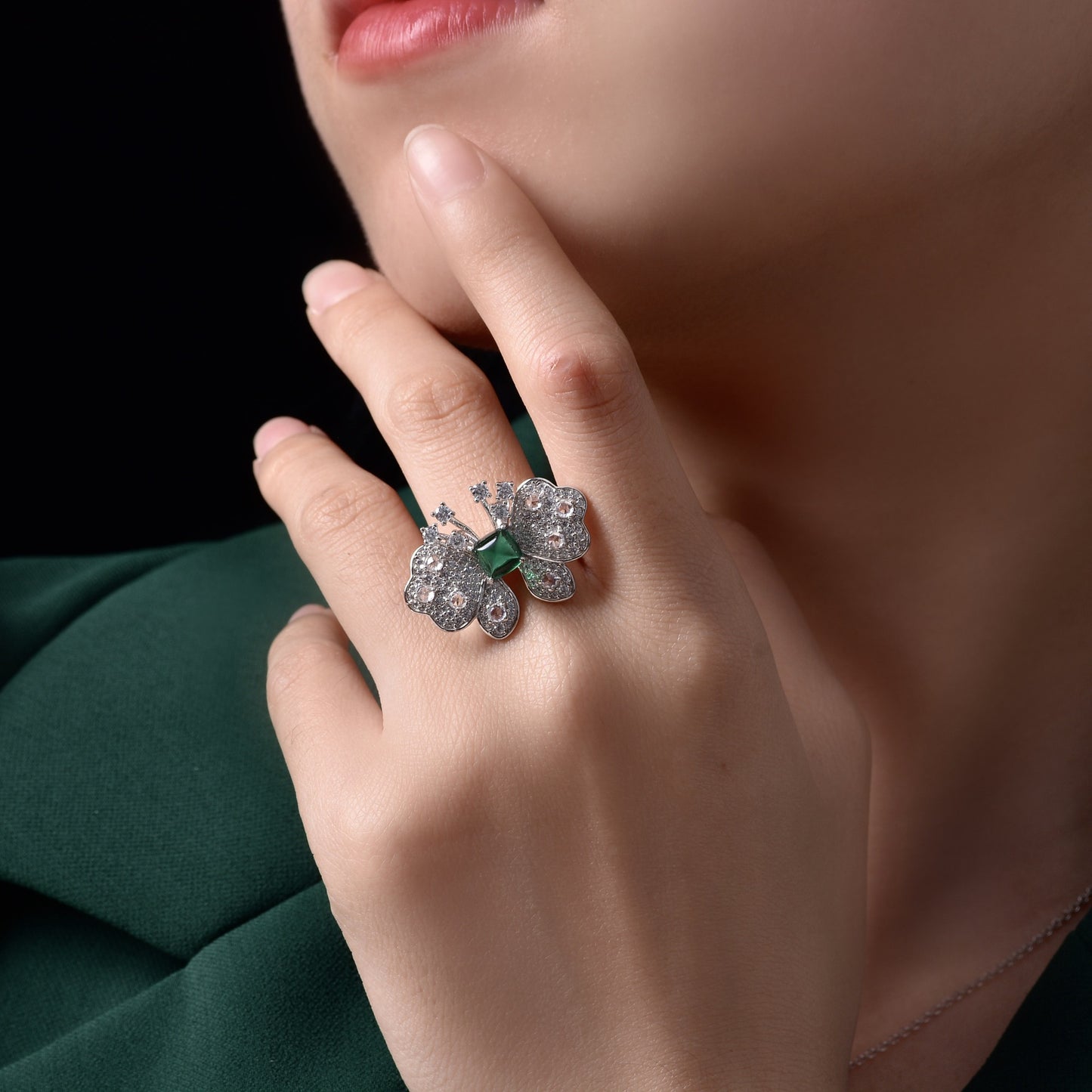 New 1.5Ct Sugarloaf 6x6mm Lab-Grown Emerald Butterfly 925 Silver Ring for Women