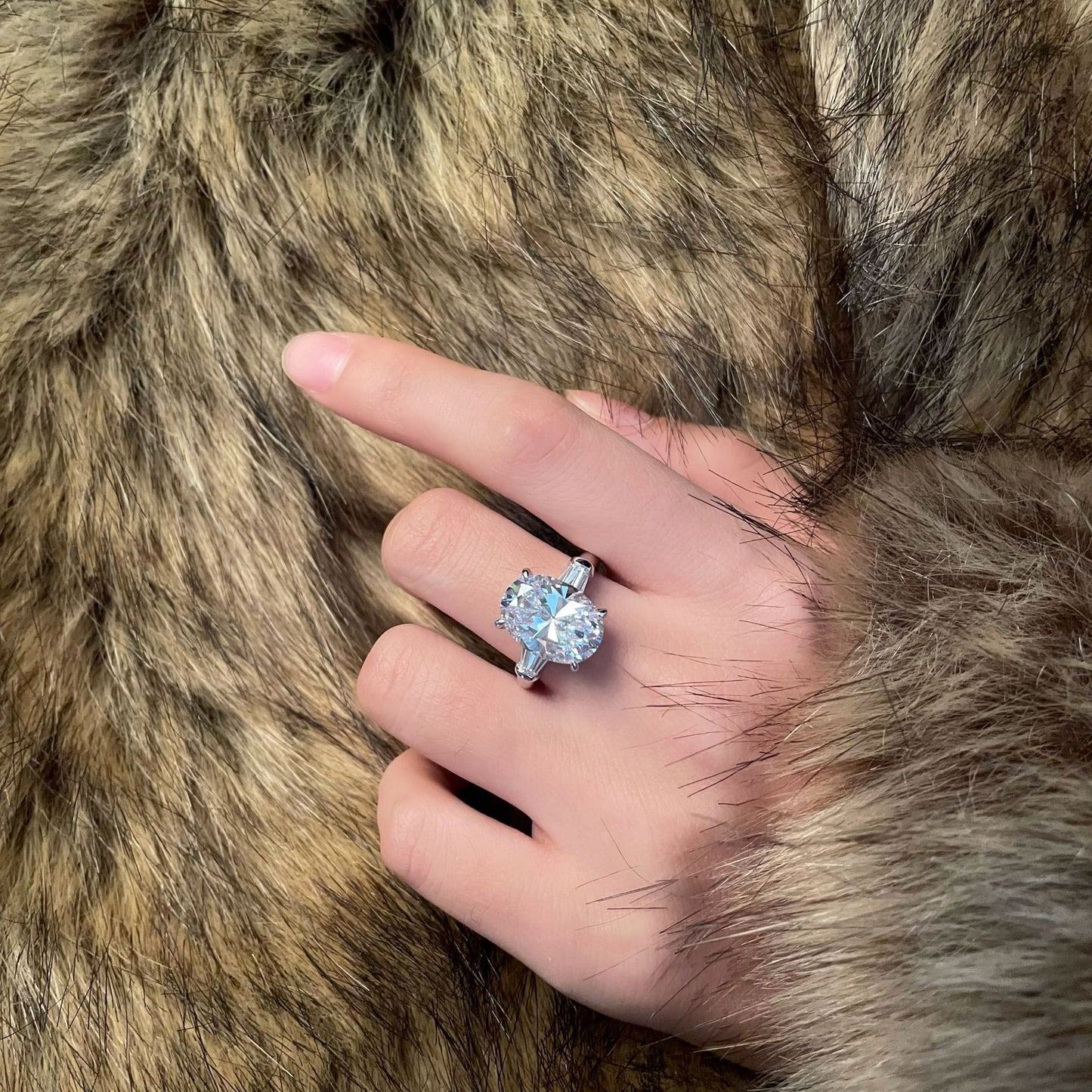 5 Carat 10×14mm Oval Cut High Carbon Diamond Ring – Sterling Silver European Style Minimalist Women’s Jewelry