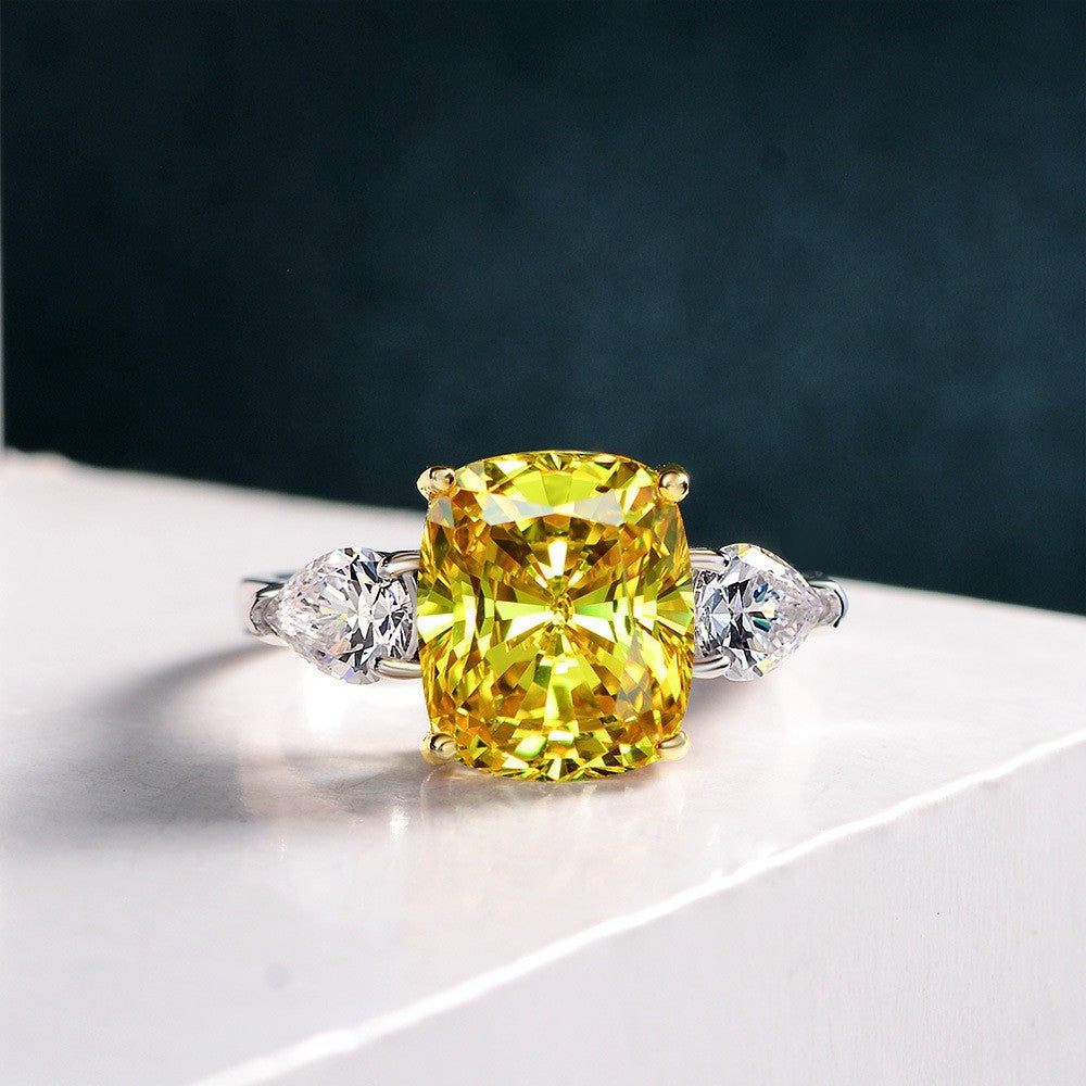 4 Carat Brilliant Cut High Carbon Diamond Ring in Sterling Silver – Luxury Bridal Style