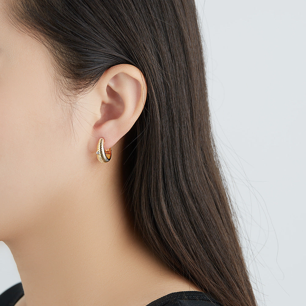 18k Gold plated earrings clip shell style chic