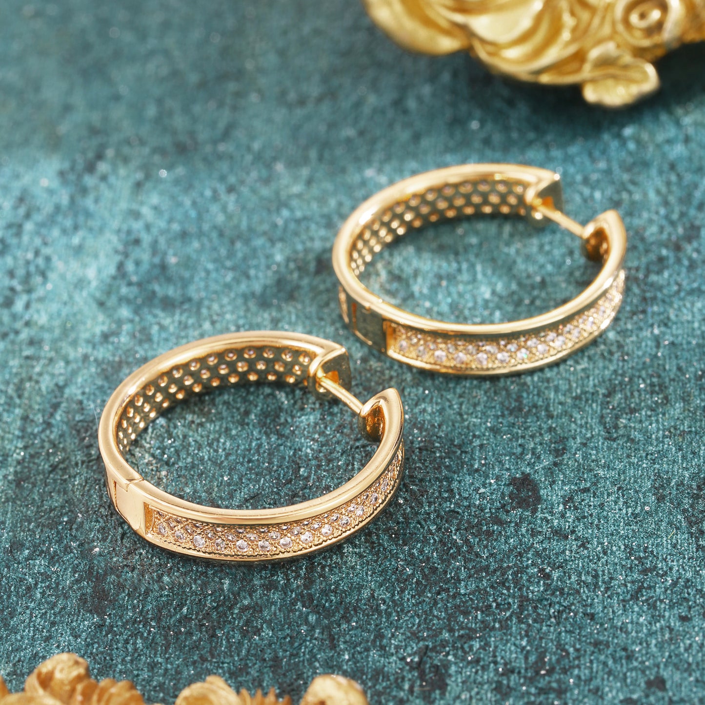 18k Gold plated earrings circle clip zirconia shining