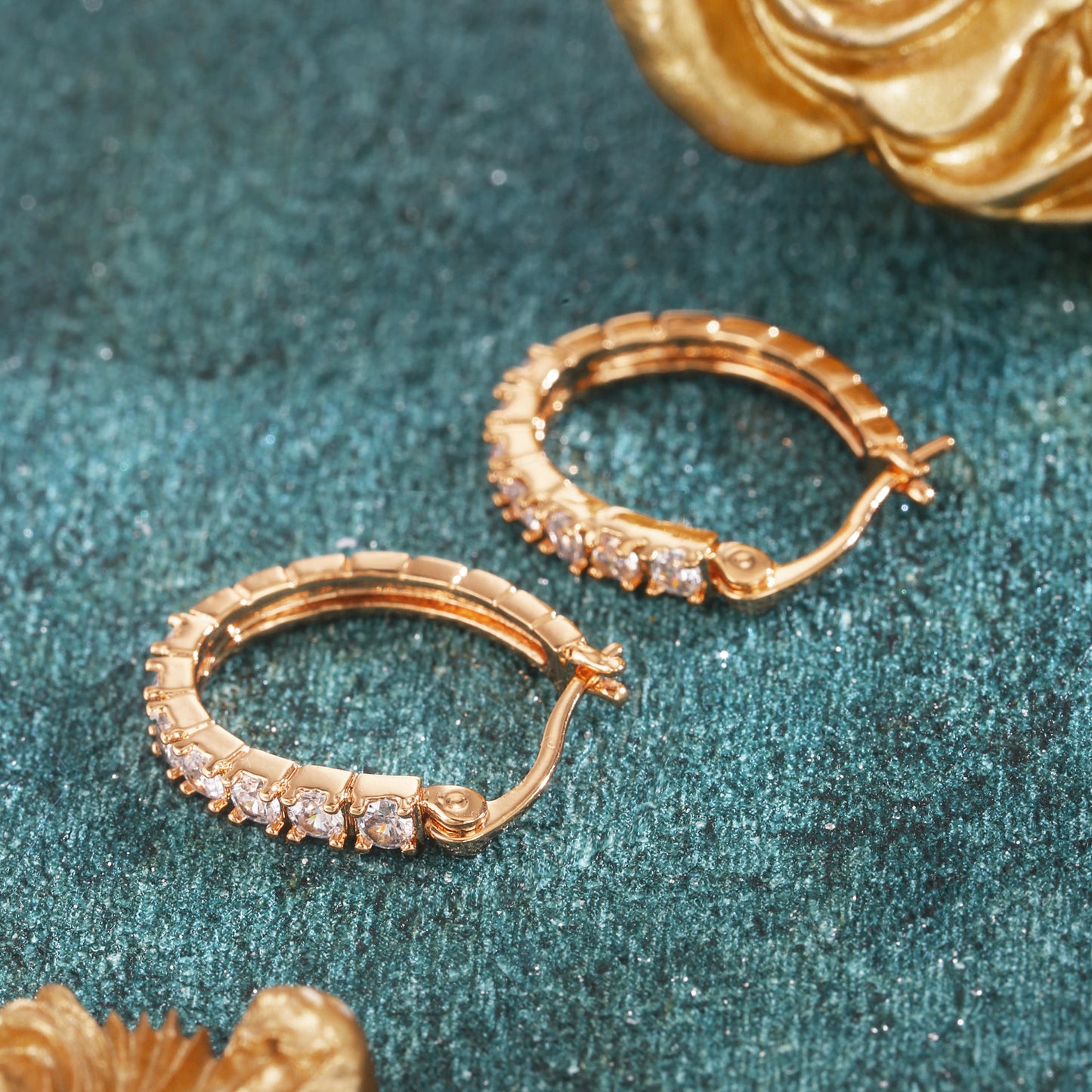 18k Gold plated earrings shining