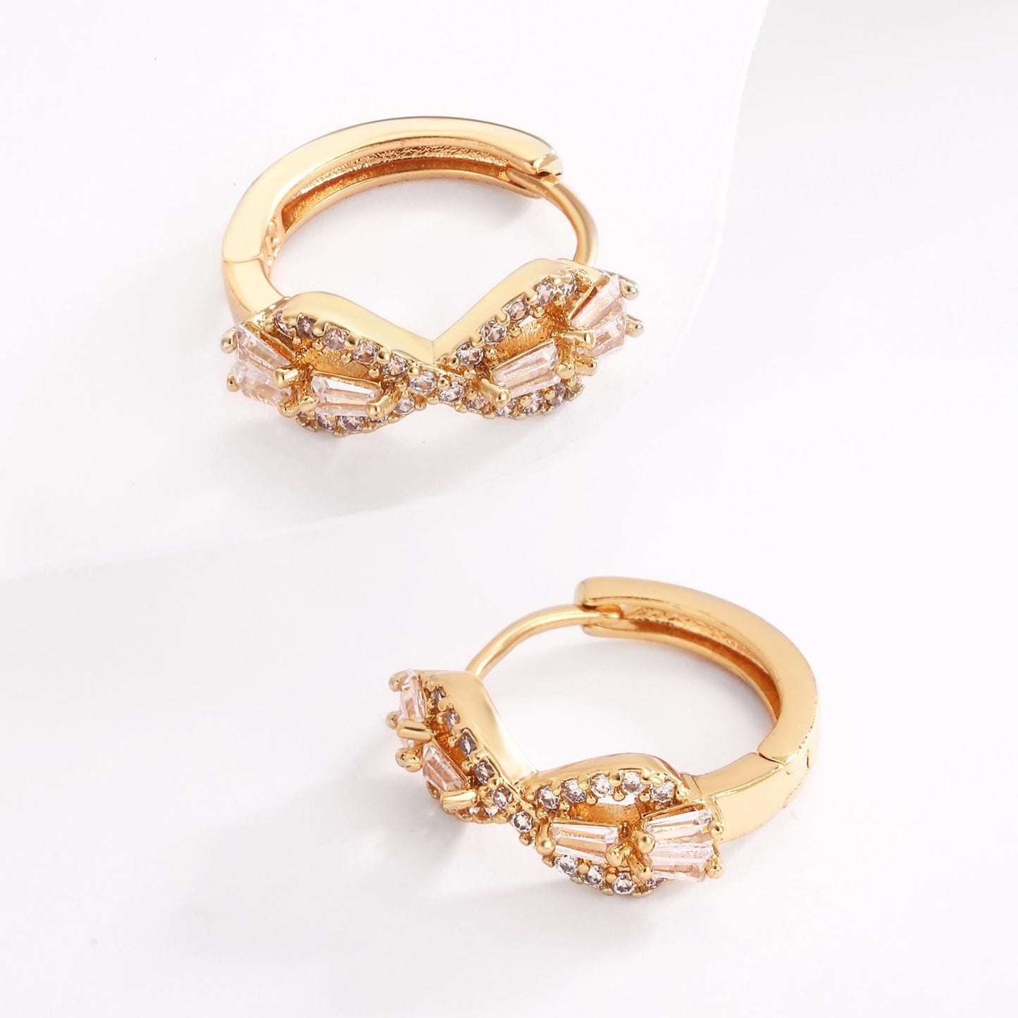 18k Gold plated earrings infinite shape rose gold clip