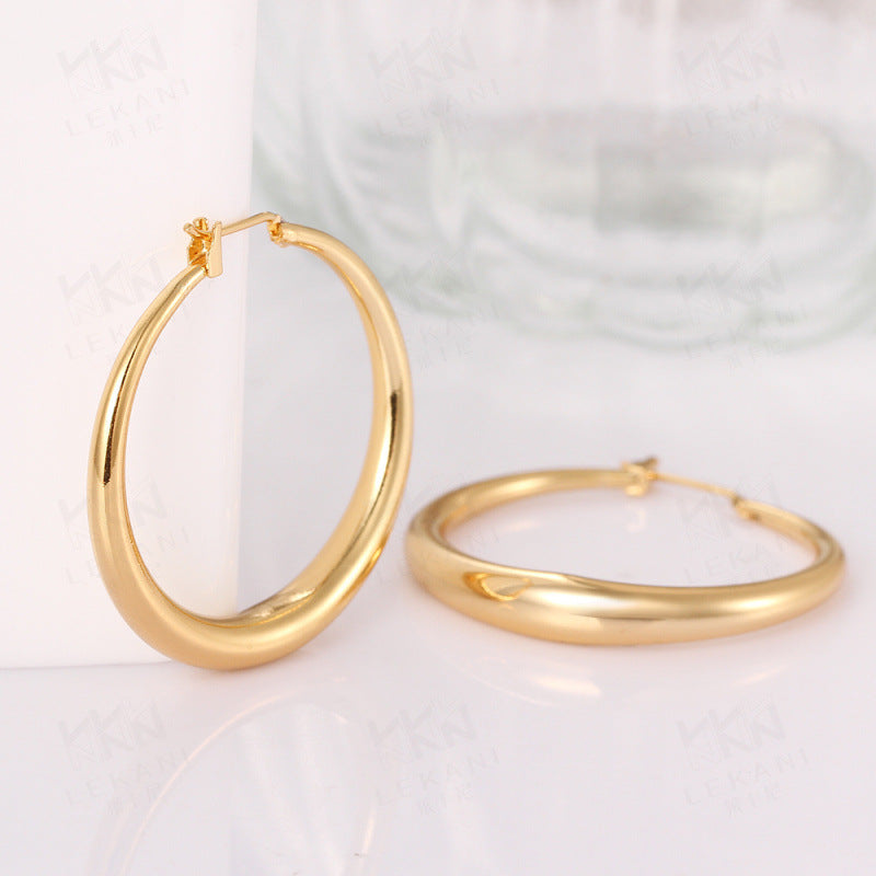 Classic Polished Hoop Earrings – 18K Gold Plated